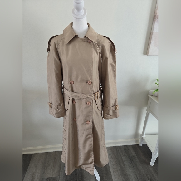 forecaster of boston Jackets & Blazers - Vintage Women's Forecaster Rain/Trench Coat sz. 11/12